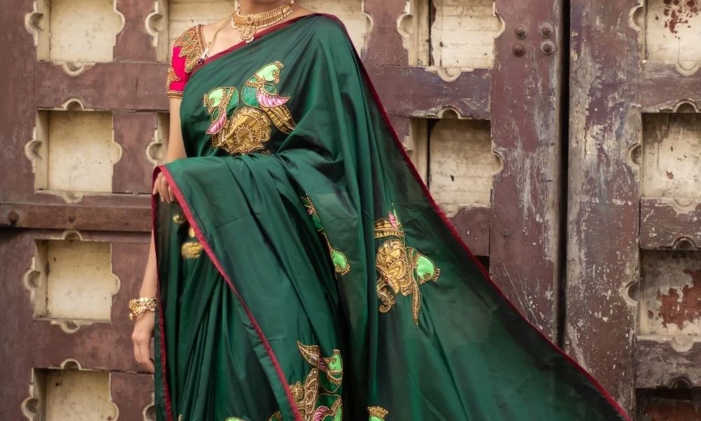 Redefining Elegance: Modern Approaches to Traditional Ethnic Wear
